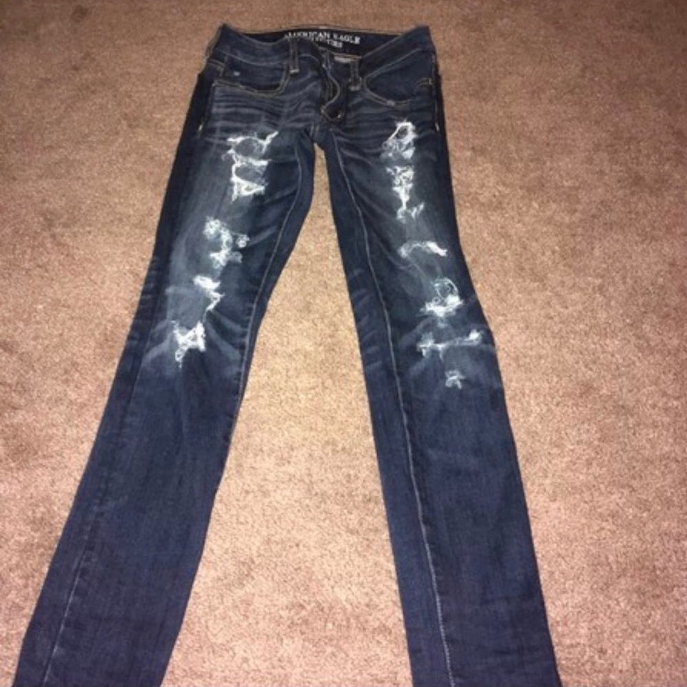 American eagle distressed jeans